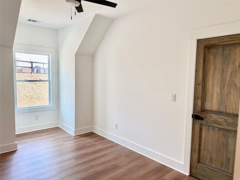 Spacious, unfurnished interior of a new home in , Dahlonega (Image 13).