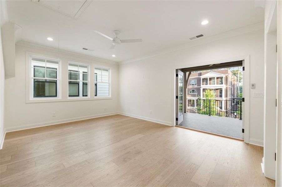 Spacious, unfurnished interior of a new home in , Alpharetta (Image 28).