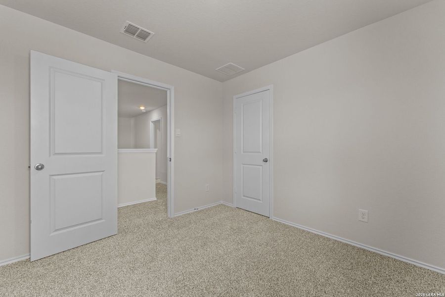 Spacious, unfurnished interior of a new home in Swenson Heights, Seguin (Image 24).