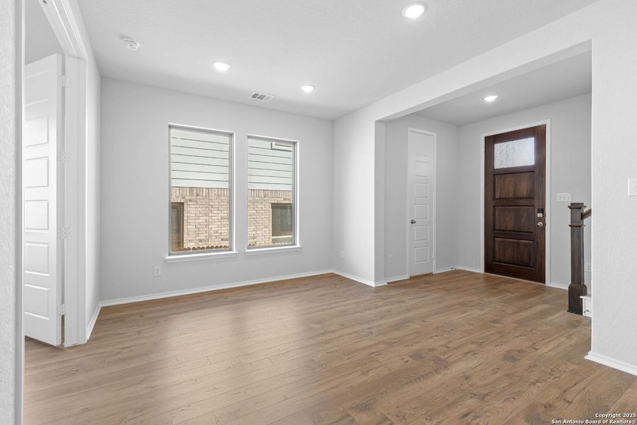 Spacious, unfurnished interior of a new home in Ladera, San Antonio (Image 12). Spacious, unfurnished interior of a new home in Ladera, San Antonio (Image 12).