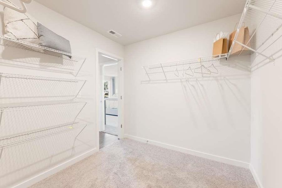 Spacious, unfurnished interior of a new home in , Lawrenceville (Image 20).