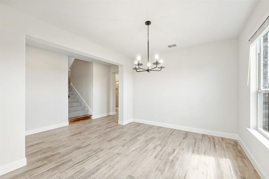 Spacious, unfurnished interior of a new home in Sonoma Verde, Rockwall (Image 25).