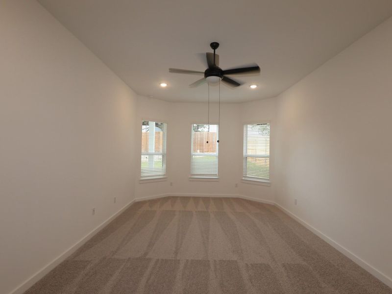 Spacious, unfurnished interior of a new home in Edgewood, Leander (Image 21).