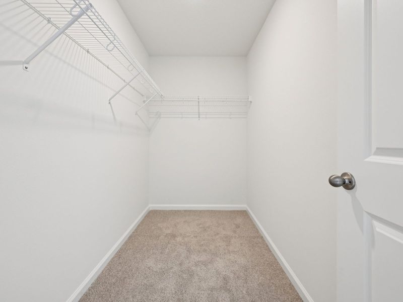 Spacious, unfurnished interior of a new home in Tidewater, Fort Pierce (Image 15).