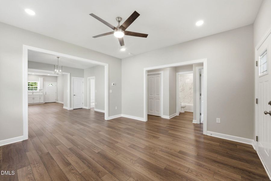 6-web-or-mls-ROB04967