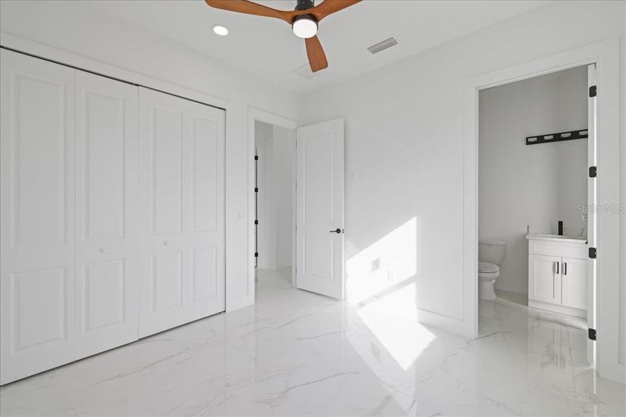 Spacious, unfurnished interior of a new home in , Port Charlotte (Image 18).
