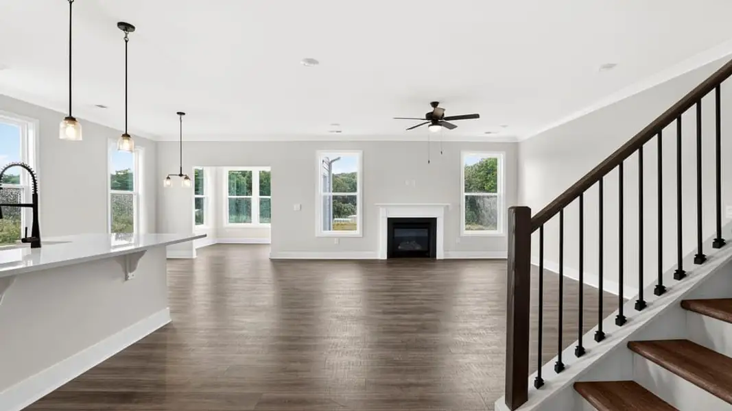 Spacious, unfurnished interior of a new home in Cottonwood Ridge, Piedmont (Image 23).