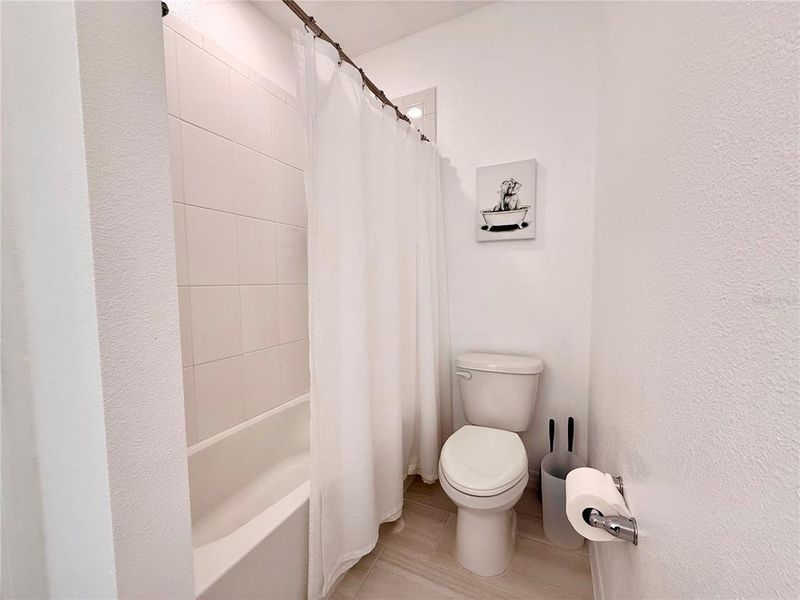 Furnished interior view inside a new home in Waterleigh, Winter Garden (Image 27). Furnished interior view inside a new home in Waterleigh, Winter Garden (Image 27).