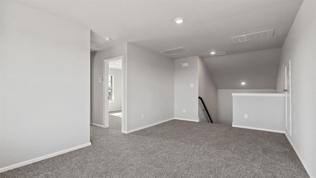 Spacious, unfurnished interior of a new home in Lonestar at Liberty Trails, Fort Worth (Image 16).