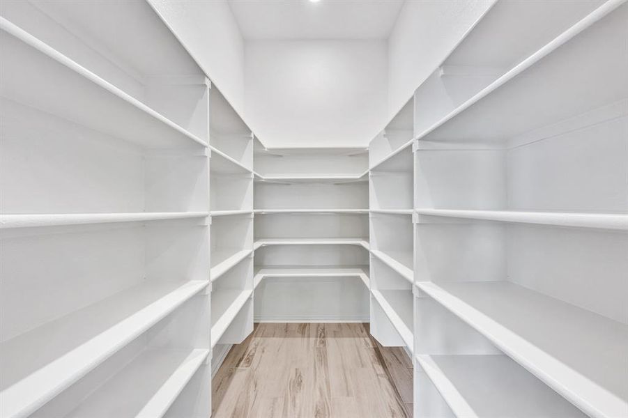 Spacious, unfurnished interior of a new home in Sonoma Verde, McLendon-Chisholm (Image 24).