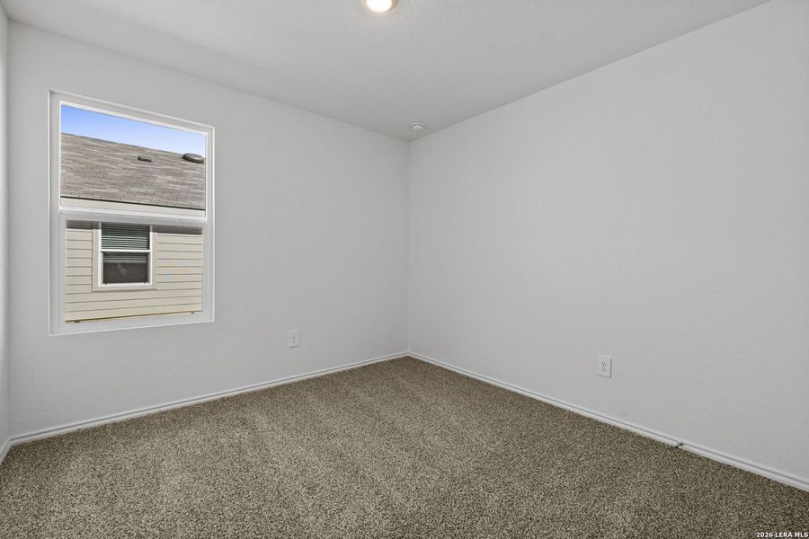 Spacious, unfurnished interior of a new home in Arroyo Ranch, Seguin (Image 21).