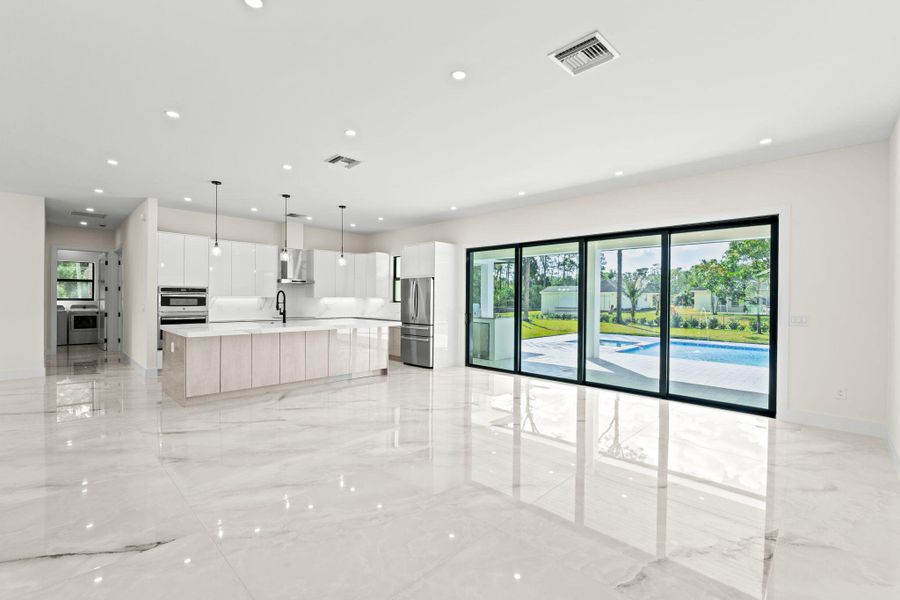 14-web-or-mls-A7409380 (2) 14-web-or-mls-A7409380 (2)