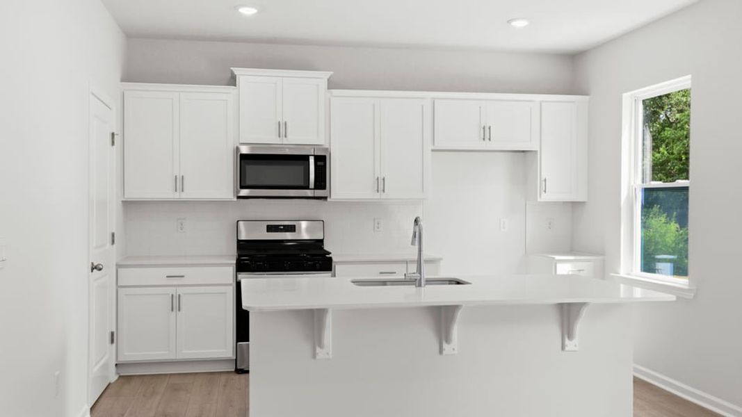 Furnished interior view inside a new home in Woodglen, Piedmont (Image 9).