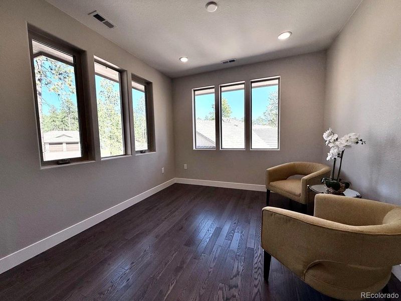 Office with plenty of Natural Light. Office with plenty of Natural Light.