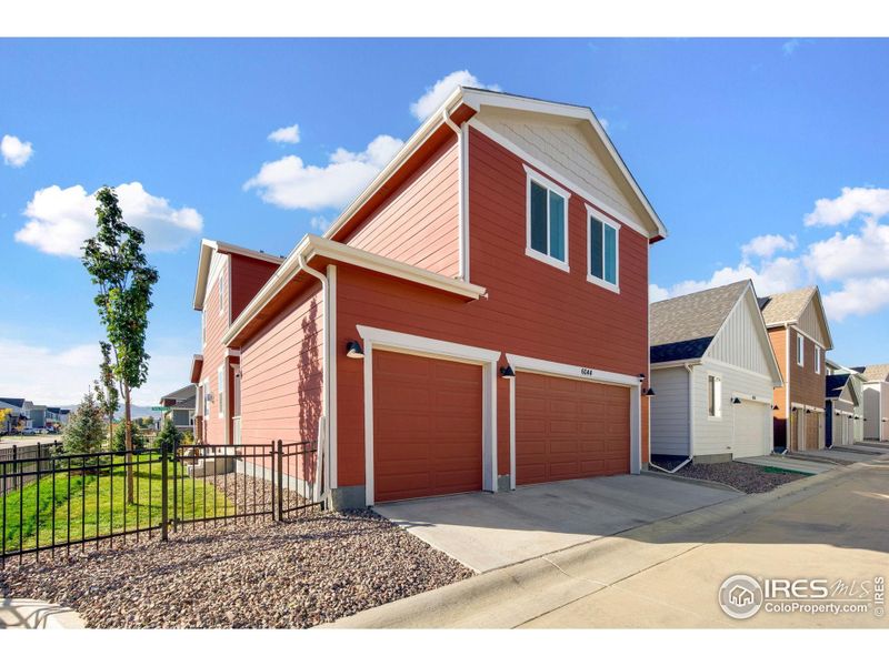 3 car garage in back of the house