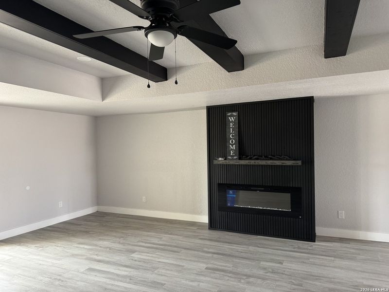 Spacious, unfurnished interior of a new home in , Natalia (Image 22).