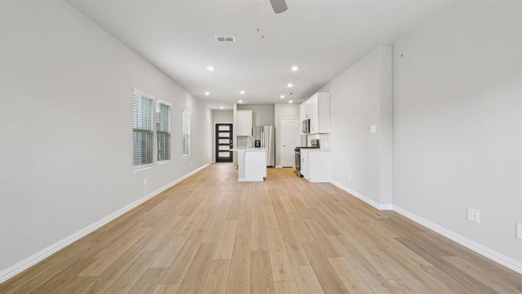 Photo is not of the actual home, but is an inspirational photo of builder’s model home and may depict options, furnishings, and/or decorator features that are not included. Photo is not of the actual home, but is an inspirational photo of builder’s model home and may depict options, furnishings, and/or decorator features that are not included.