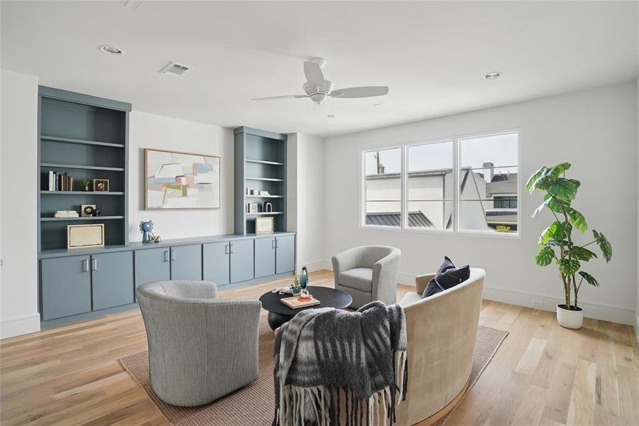 Furnished interior view inside a new home in , Dallas (Image 18). Furnished interior view inside a new home in , Dallas (Image 18).