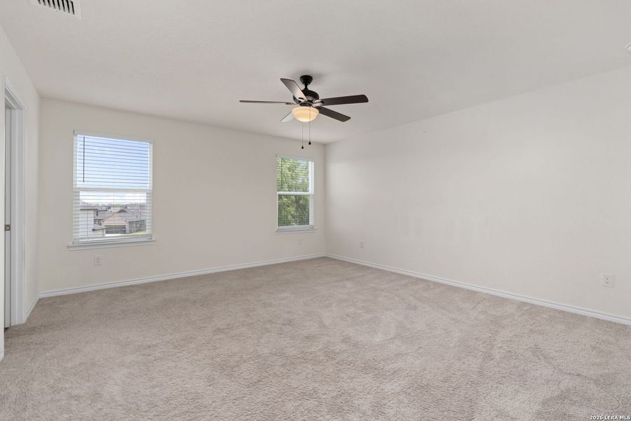 Spacious, unfurnished interior of a new home in Parklands, Schertz (Image 26).