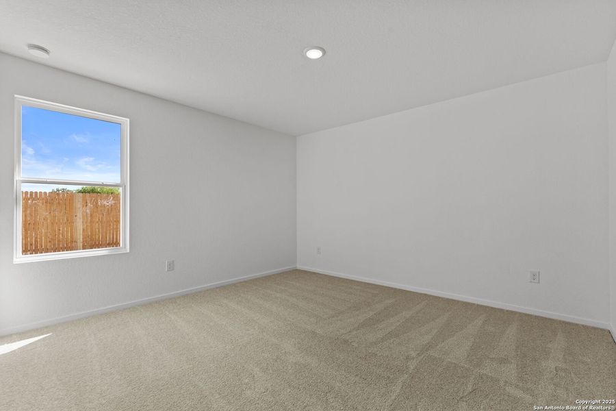 Spacious, unfurnished interior of a new home in Torian Village: Watermill Collection, San Antonio (Image 17).