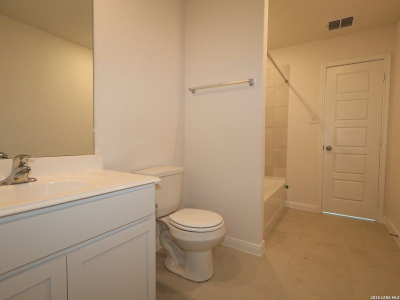 Furnished interior view inside a new home in Park Place, New Braunfels (Image 10). Furnished interior view inside a new home in Park Place, New Braunfels (Image 10).