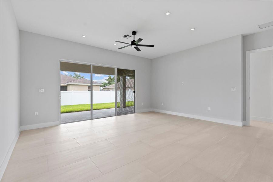 Spacious, unfurnished interior of a new home in , Port St. Lucie (Image 32).