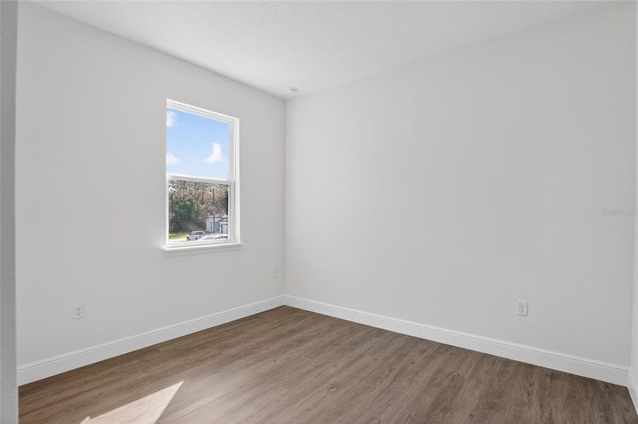 Spacious, unfurnished interior of a new home in , Citrus Springs (Image 21).