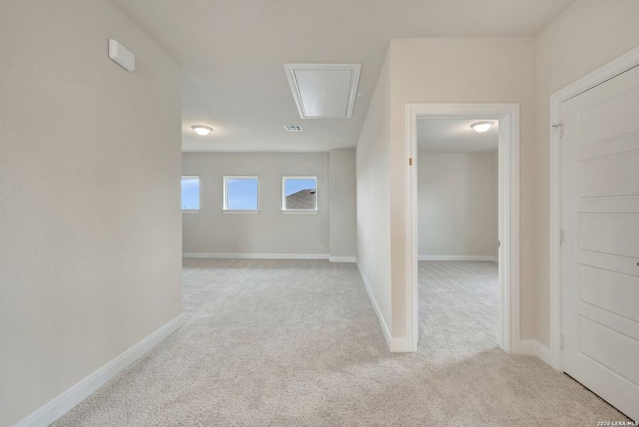 Spacious, unfurnished interior of a new home in The Crossvine 45’, Schertz (Image 34).