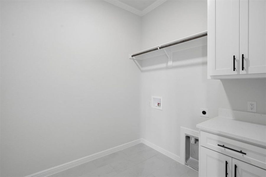 Spacious, unfurnished interior of a new home in , Weatherford (Image 17).