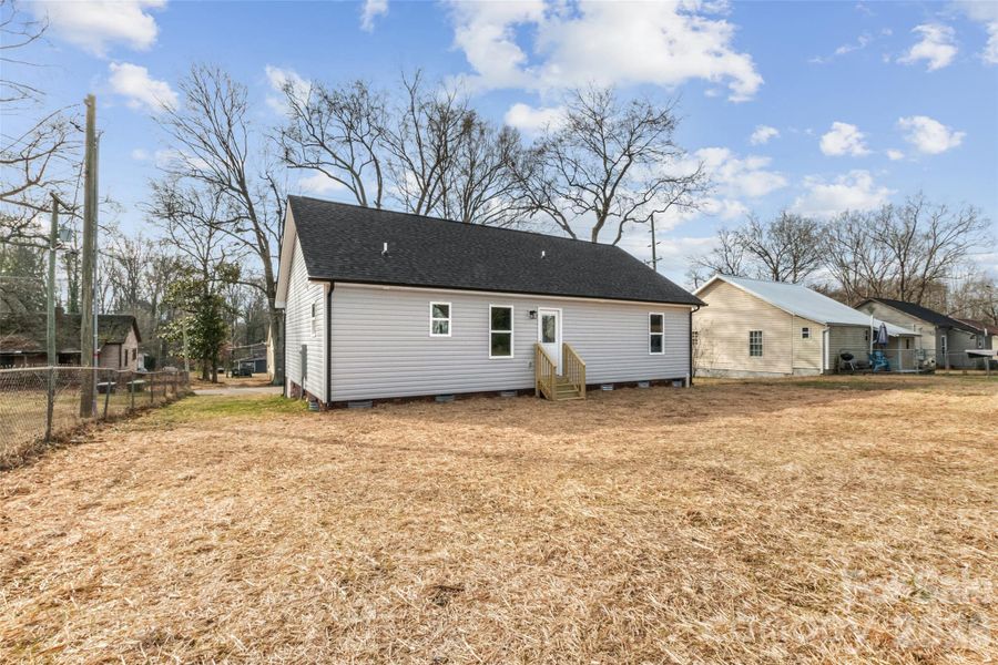 Exterior details and patio area of a home in , Lexington (Image 20).