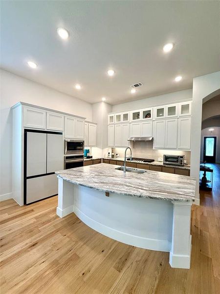 Furnished interior view inside a new home in , Van Alstyne (Image 12). Furnished interior view inside a new home in , Van Alstyne (Image 12).