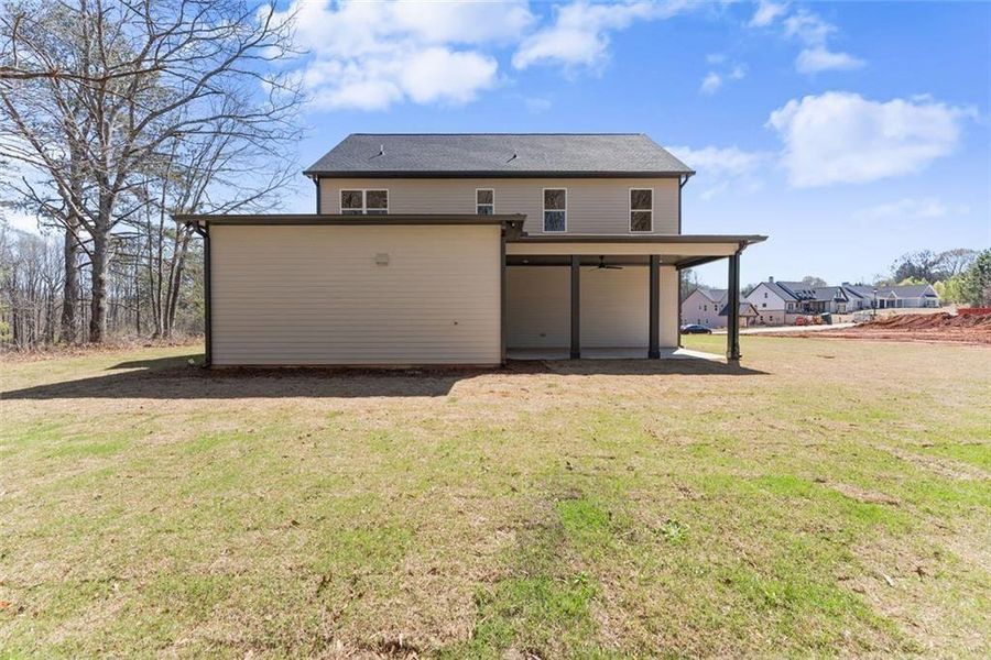Exterior details and patio area of a home in , Murrayville (Image 26).