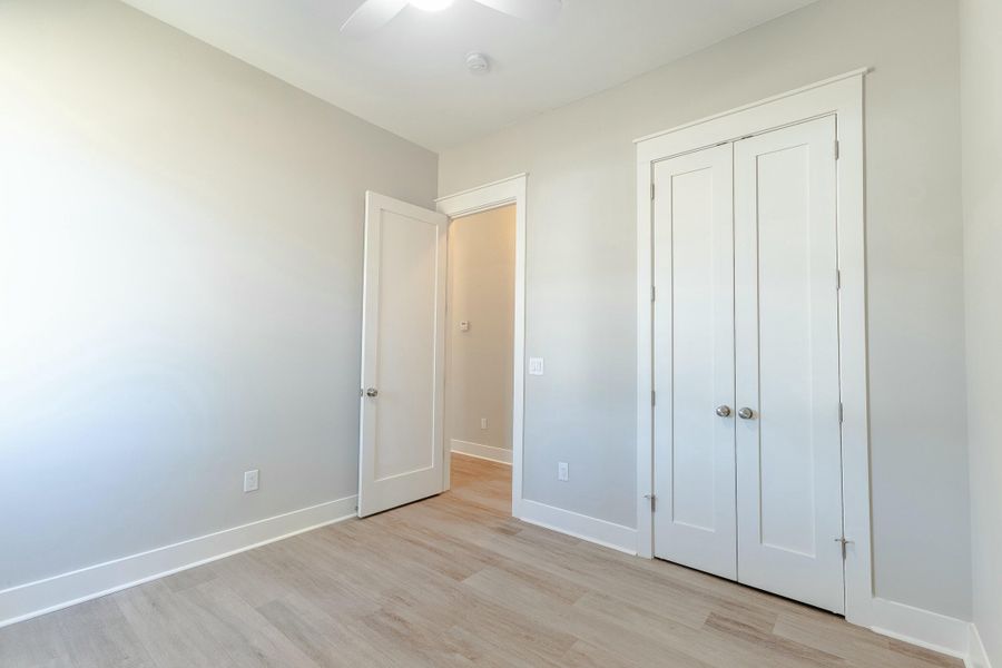 Spacious, unfurnished interior of a new home in , Summerton (Image 15).