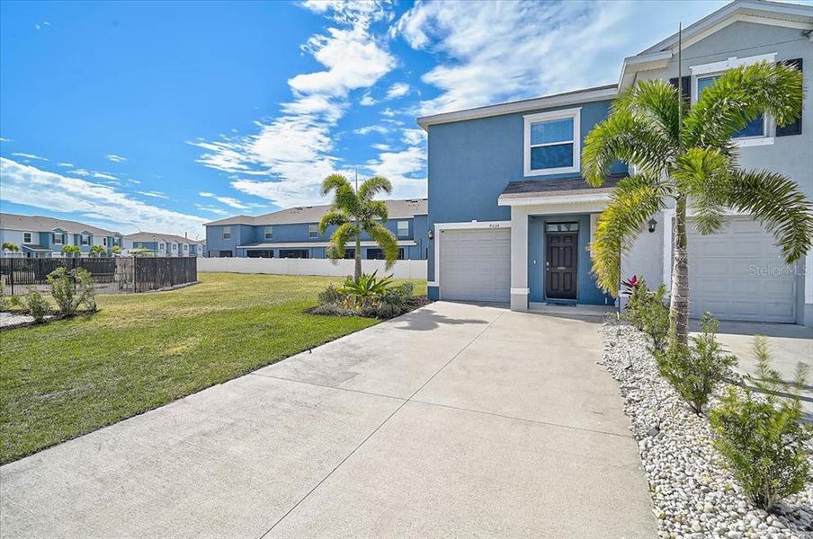 Front exterior of a new home in , Bradenton, FL, highlighting curb appeal (Image 27). Front exterior of a new home in , Bradenton, FL, highlighting curb appeal (Image 27).