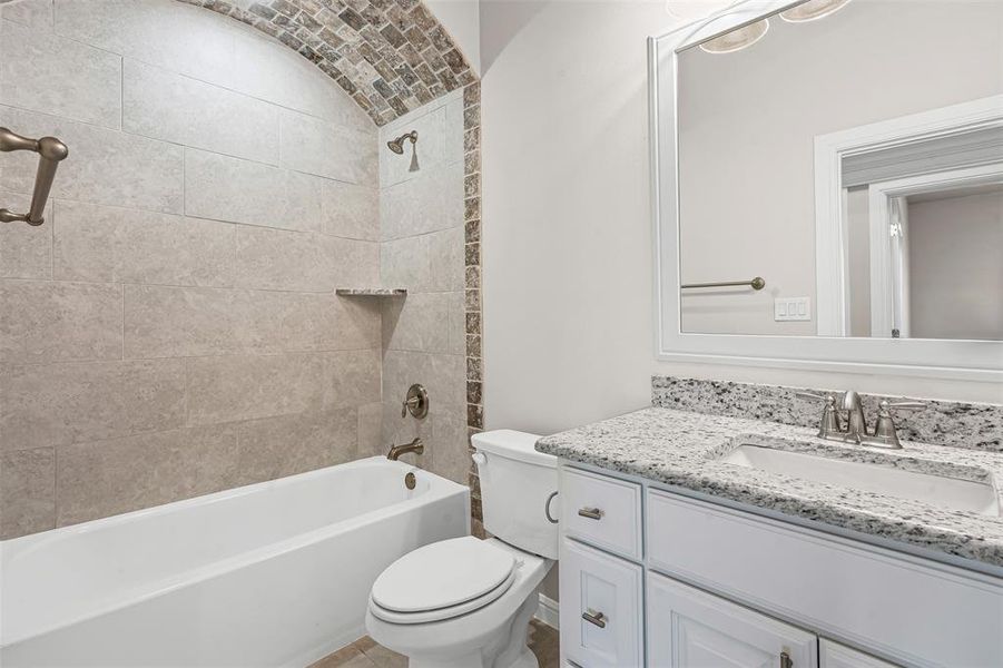 Furnished interior view inside a new home in Pecan Plantation, Granbury (Image 19).