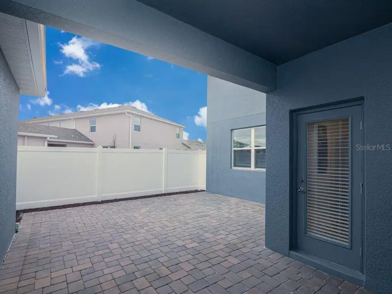 Exterior details and patio area of a home in , Orlando (Image 3).