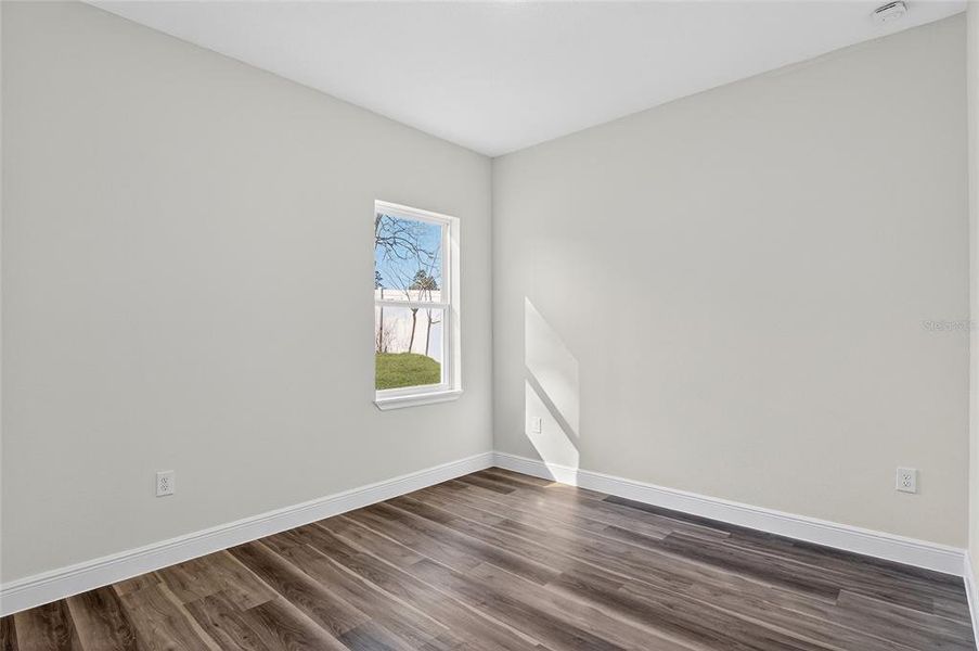 Spacious, unfurnished interior of a new home in , Citrus Springs (Image 23).