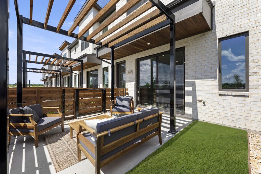 Exterior details and patio area of a home in Ten Mile Creek, Celina (Image 3).
