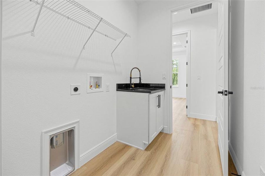 Furnished interior view inside a new home in , Dunnellon (Image 8).