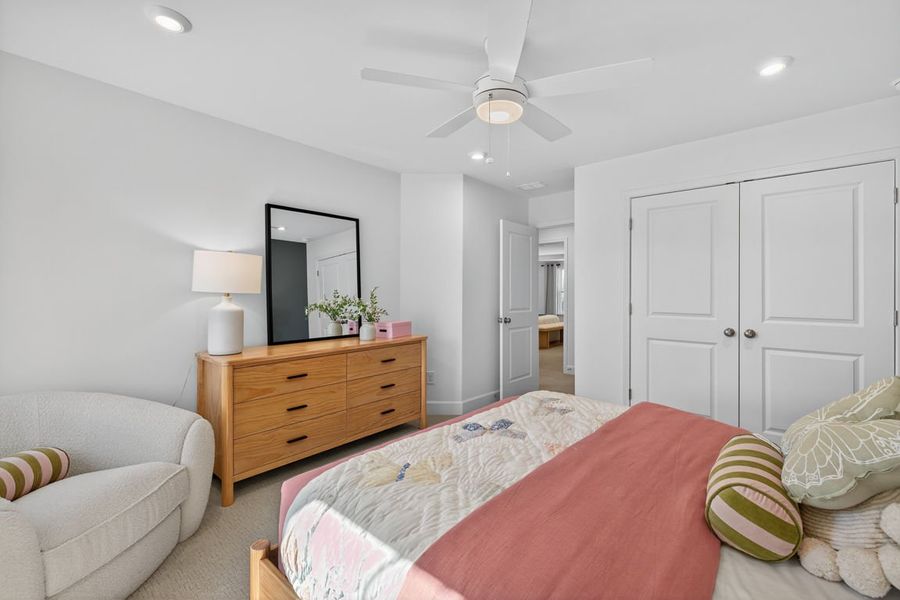 Representative furnished interior of a home built from the Hampton by Pulte Homes in Watermist at Mirror Lake, Villa Rica (Image 43).