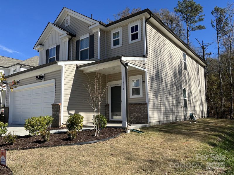 Exterior details and patio area of a home in , Charlotte (Image 3).