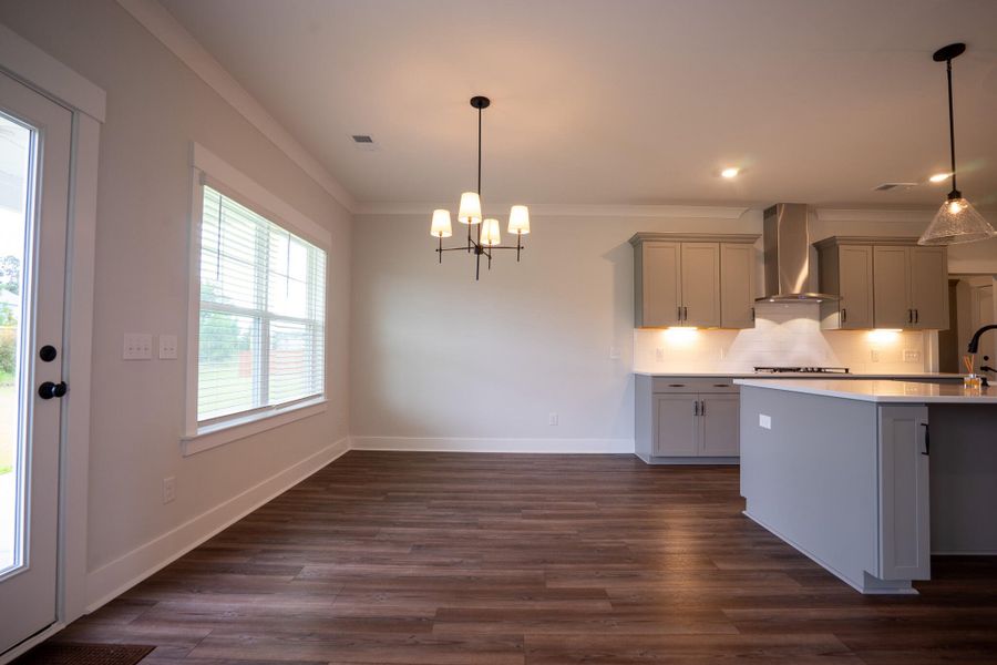 Image 56 of a home in Hewing Farms.