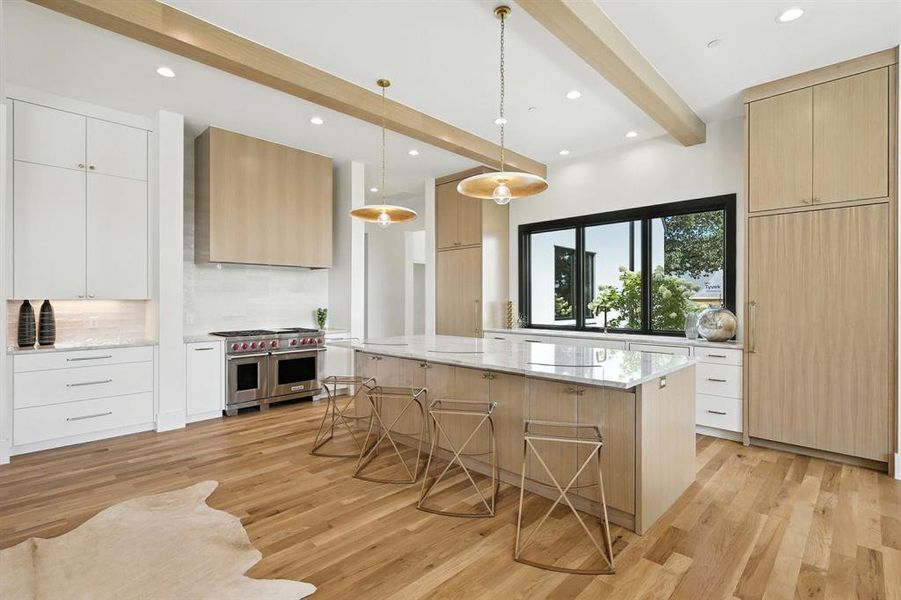 Furnished interior view inside a new home in , Colleyville (Image 26).