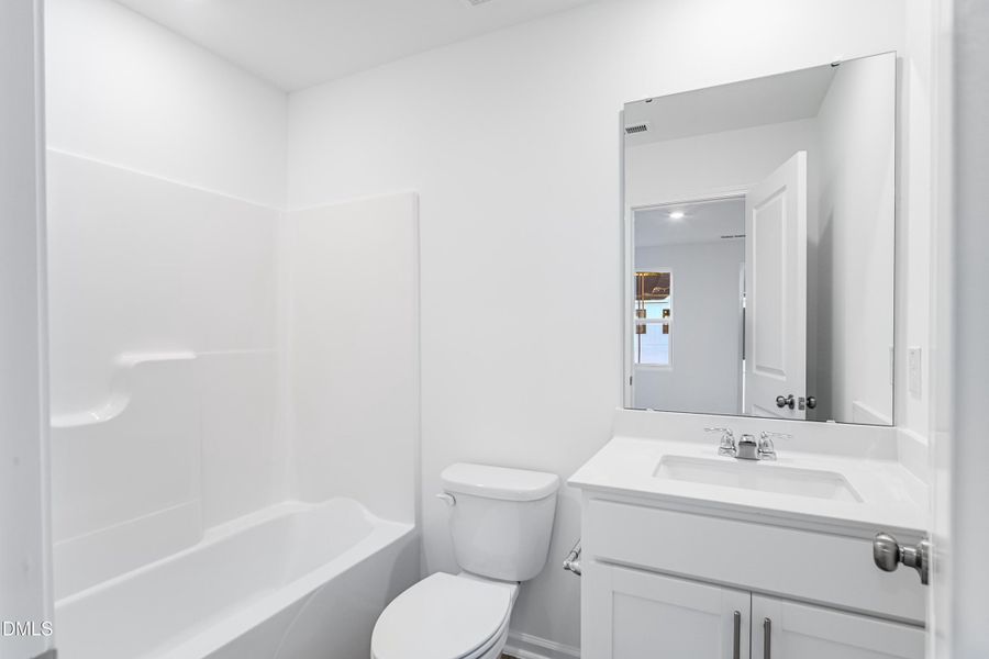 SUN_ElmGrove_Pic_Wyatt_Bath_1of1 SUN_ElmGrove_Pic_Wyatt_Bath_1of1