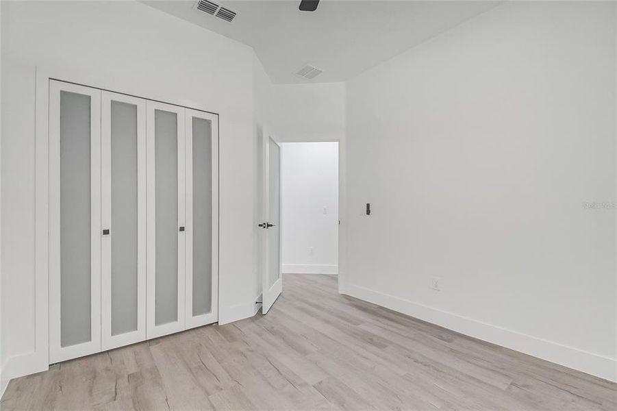Spacious, unfurnished interior of a new home in , St. Cloud (Image 24).