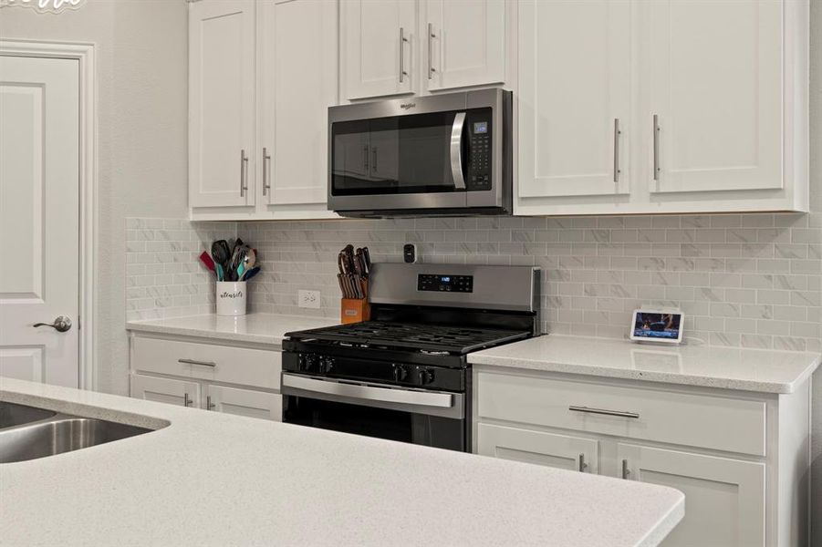 Furnished interior view inside a new home in Stonehaven, Seagoville (Image 11).