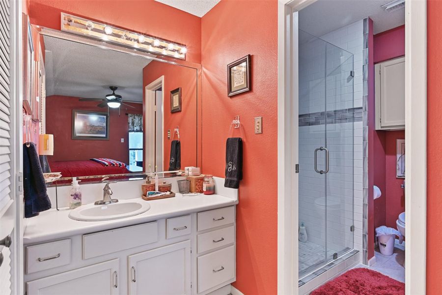 Furnished interior view inside a new home in , Galveston (Image 13).