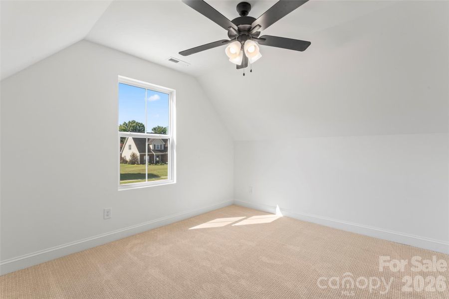 Spacious, unfurnished interior of a new home in , Harrisburg (Image 29).