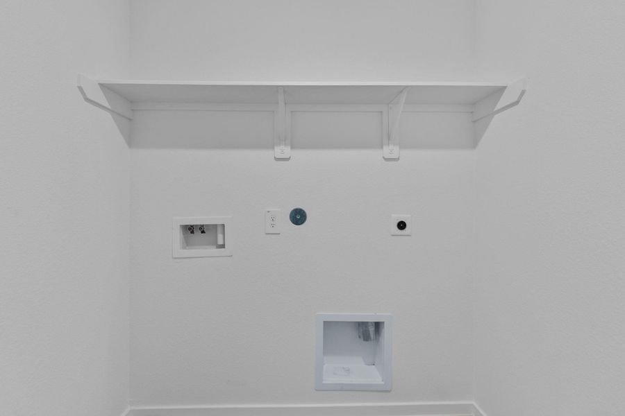 Spacious, unfurnished interior of a new home in , Splendora (Image 22).