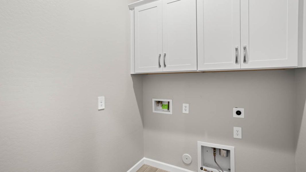 Representative unfurnished interior of a home built from the Palo Verde by D.R. Horton in Apache Farms, Buckeye (Image 32). Representative unfurnished interior of a home built from the Palo Verde by D.R. Horton in Apache Farms, Buckeye (Image 32).